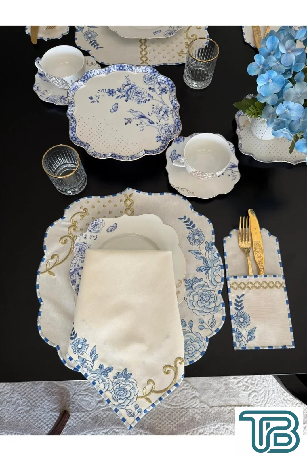 Royale Amerikan Servis Peçete ve Çatal Kılıfı 3 lü Set ( 2 Kişilik )